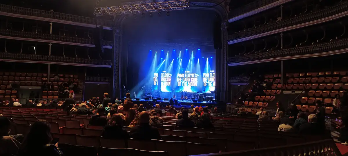 An Unforgettable Night: Pink Floyd Live in Concert
