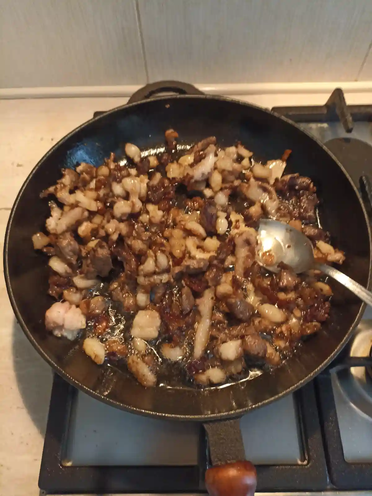A Delicious Duo: Mutton Meat and Fat