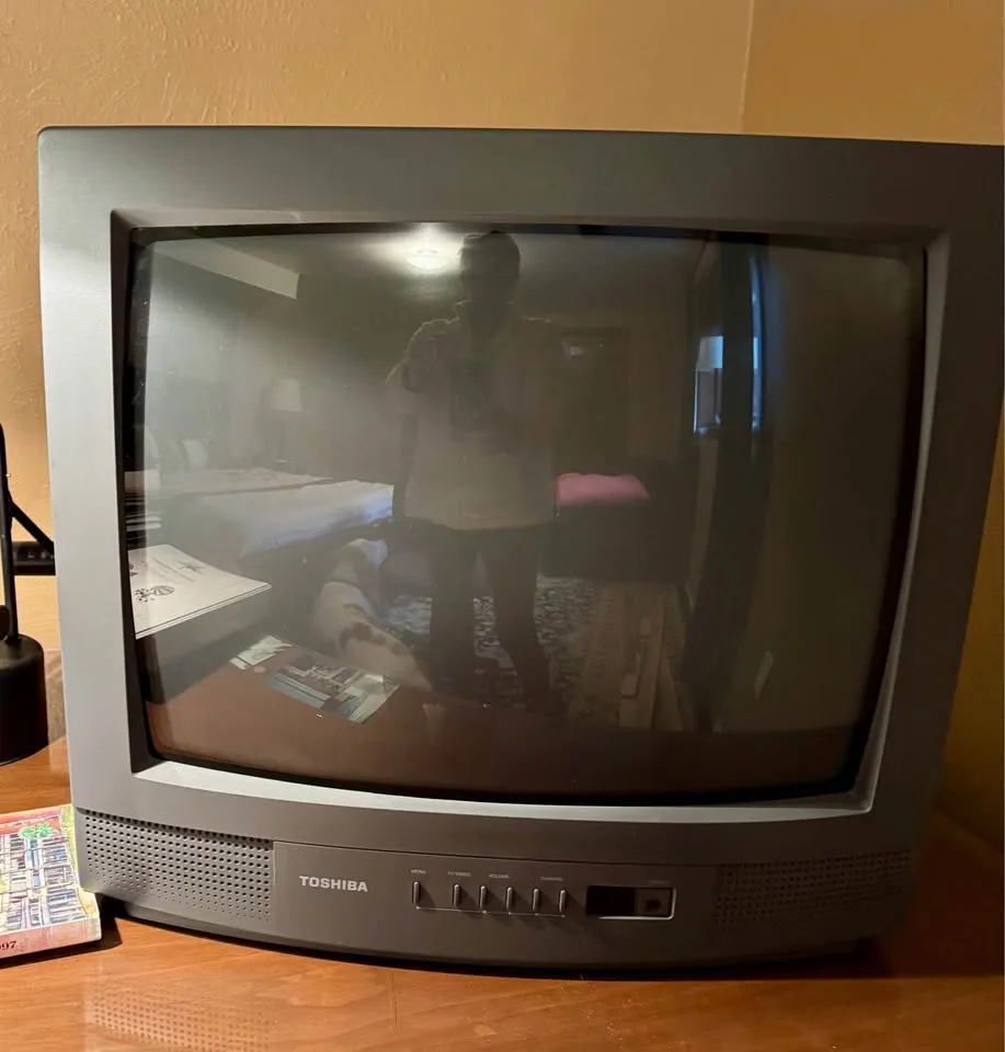Throwback to the Toshiba 19" CRT TV from October 2000