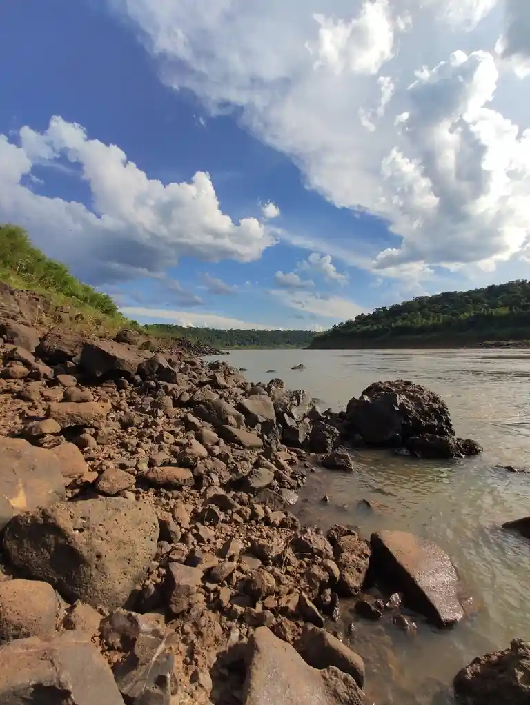 Exploring the Rio Paraná: The Border Between Argentina and Paraguay