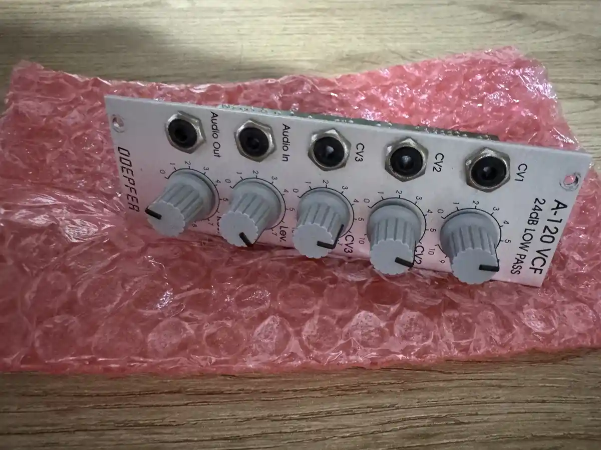 Exploring the Doepfer A-120 Filter: A Sound Designer's Dream