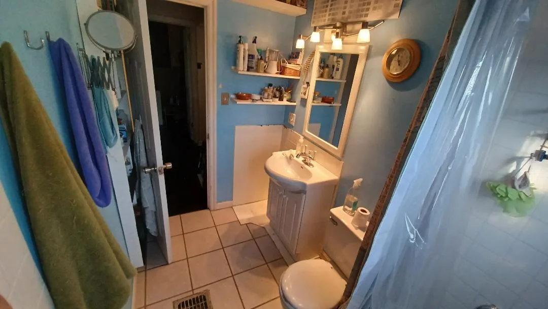 Transforming a Bathroom with Natural Building Elements