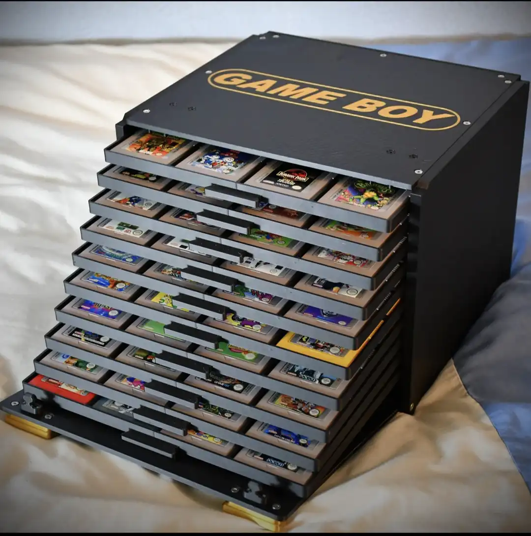 A sleek 3D printed case for your game cartridges