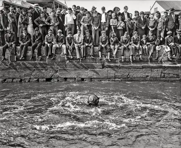 A Glimpse into History: Diving Exhibition on Navy Day, 1935