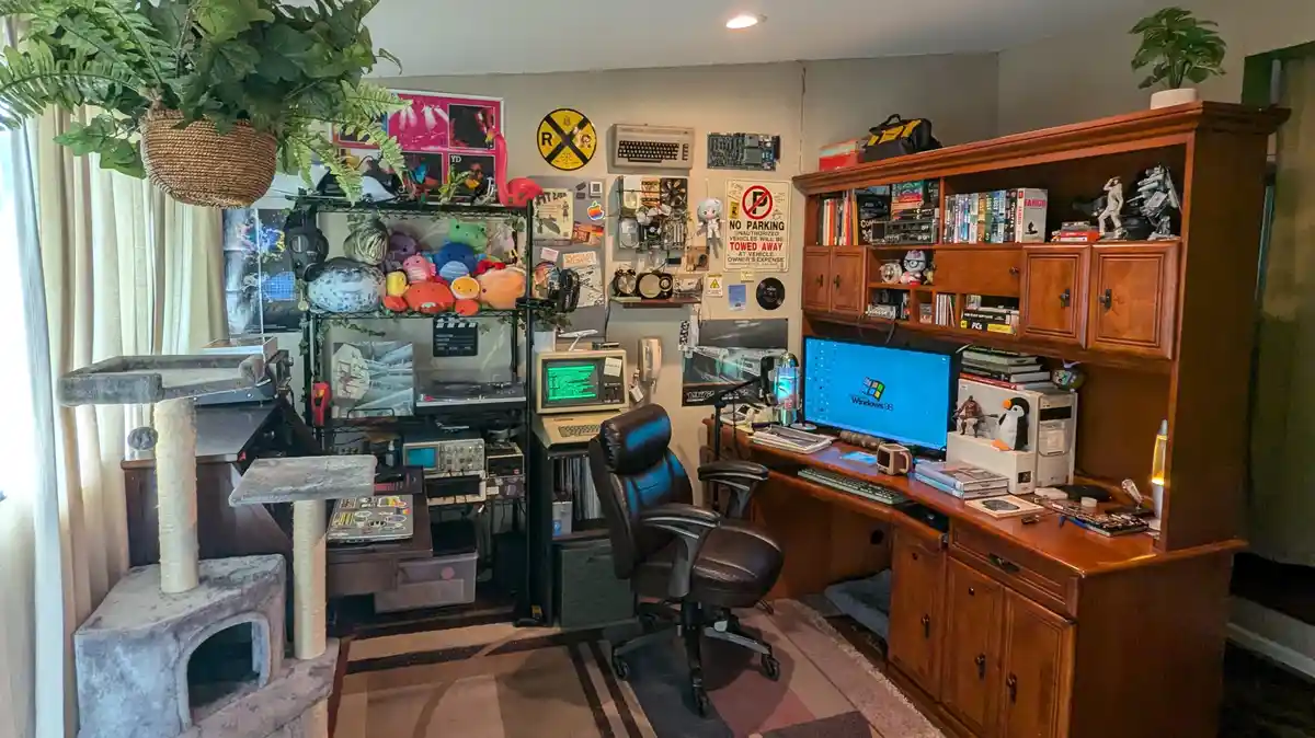 Welcome to My Wild Retro-Tech Wonderland: A Maximalist Computer Lab Office