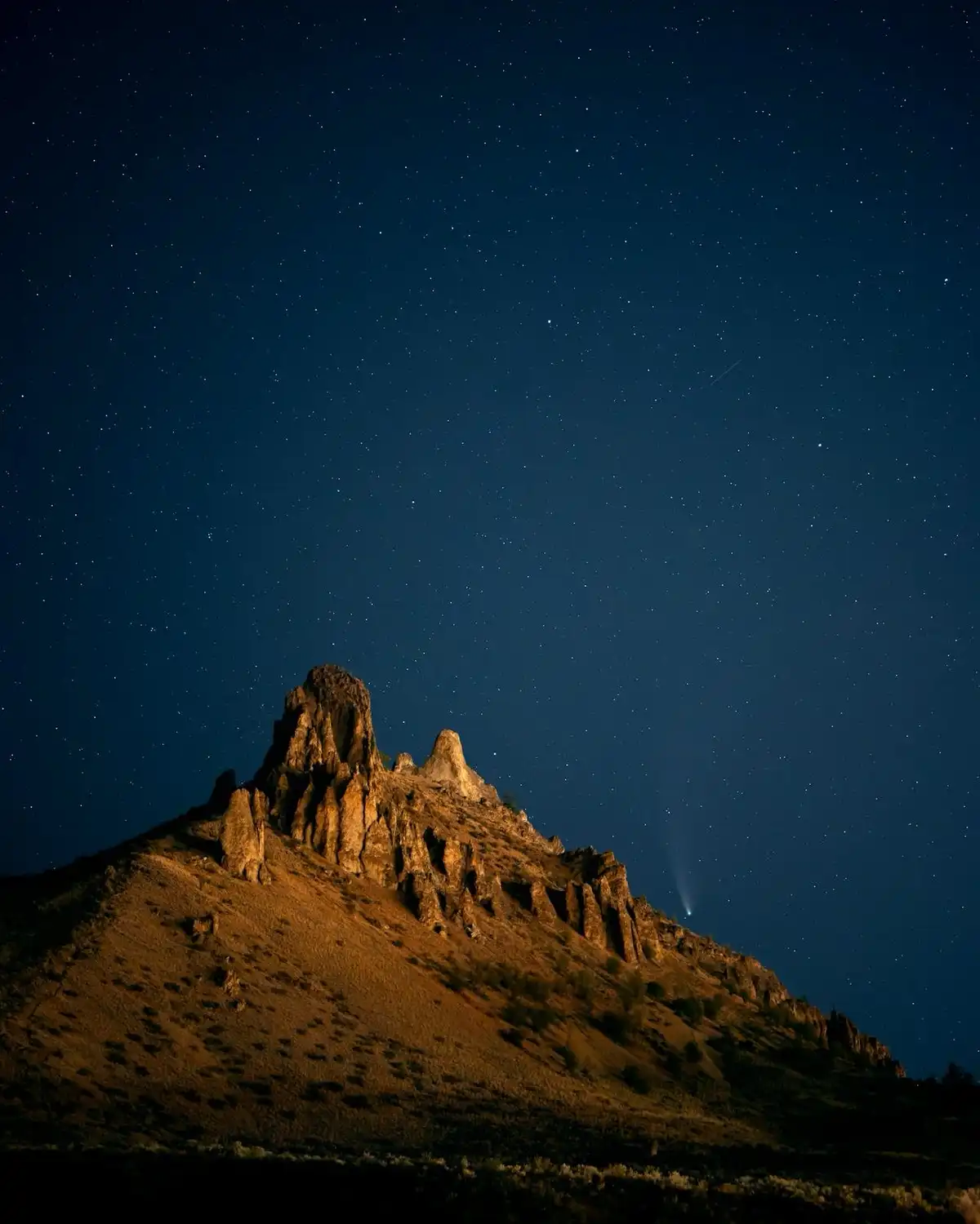 A Glimpse of the Comet