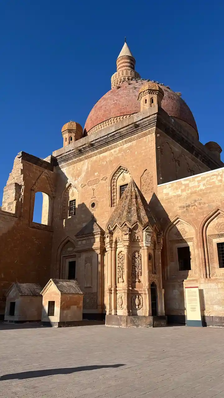 Discover the stunning Ishak Pasha Palace in Turkey