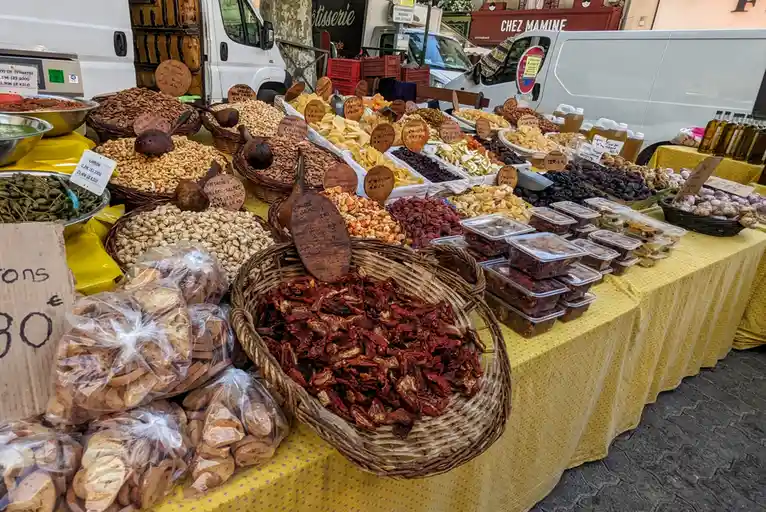 Market Day vibes from St Remy de Provence.