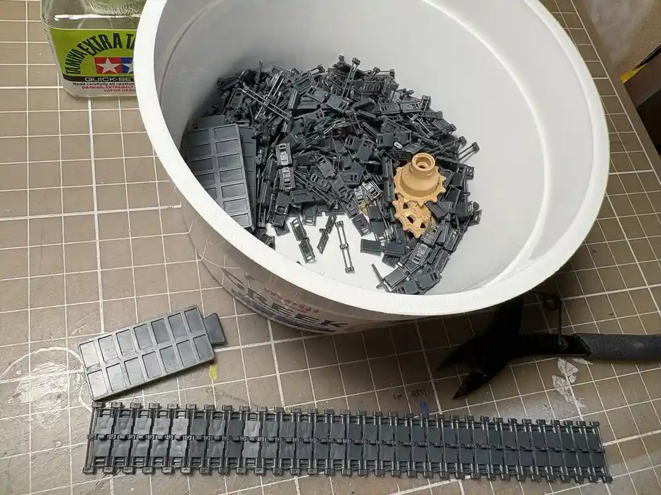 Detailed Model Showcase: 1/35 Scale Leopard 2A6