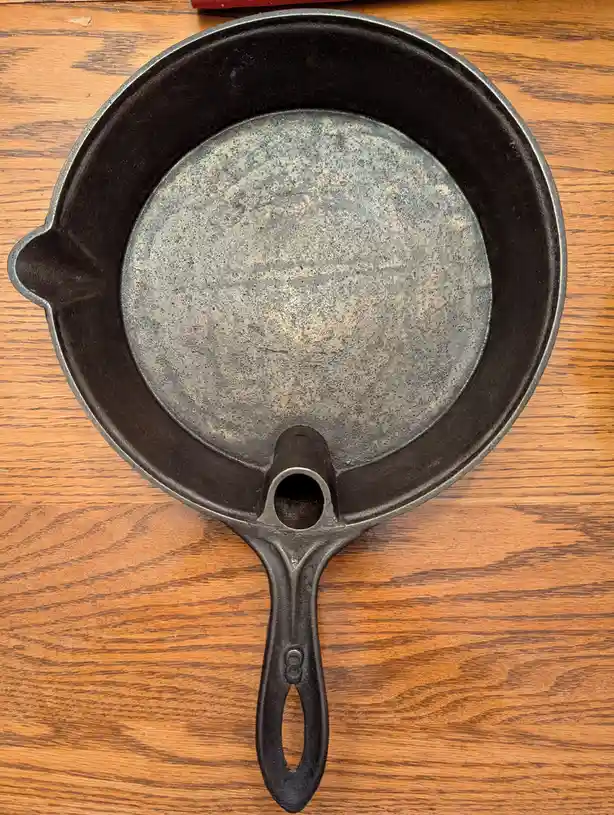 Exploring the Unique Design of Skillets #8 and #9 with Matching Handles