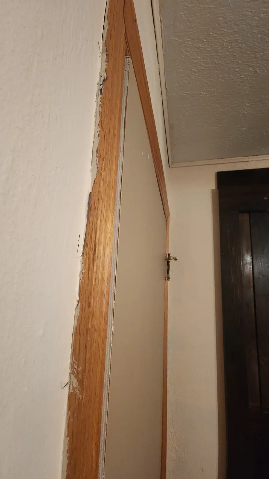 Step-by-Step Guide to Fixing a Door That Won't Close Properly