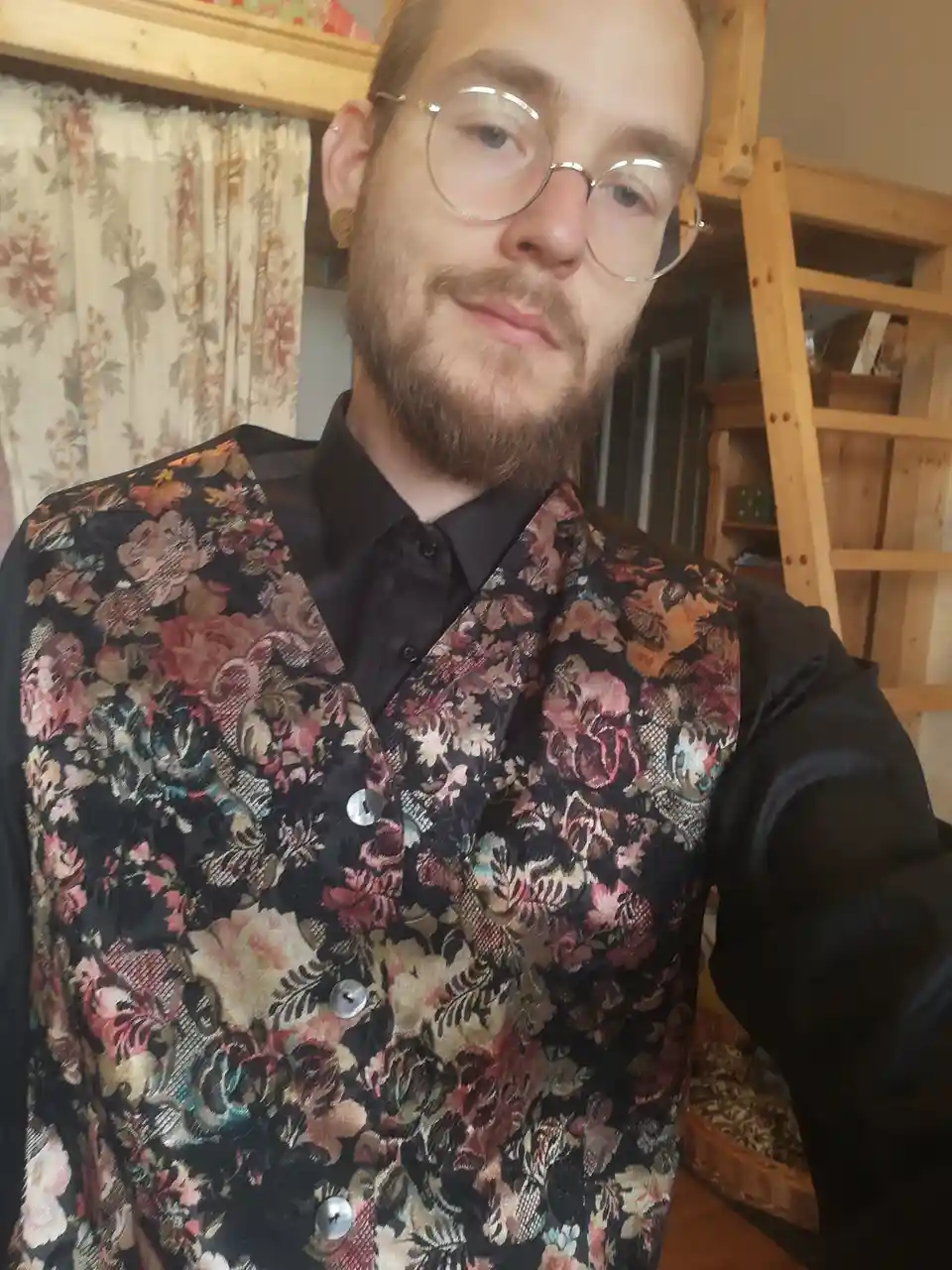 Happy Yule from Berlin, You Wonderful Weirdos!