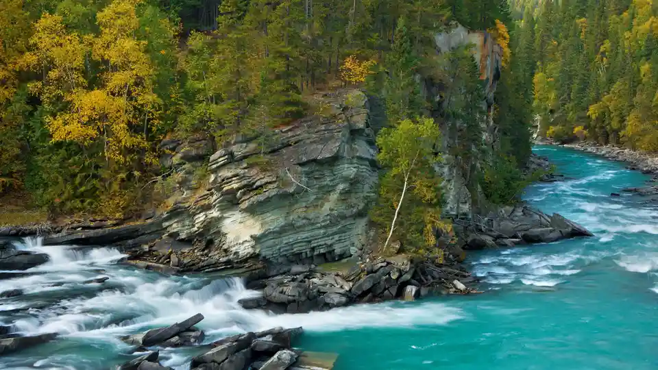 The Fraser River flows 850 miles through British Columbia, carving gorges and irrigating fertile farmland in its scenic…