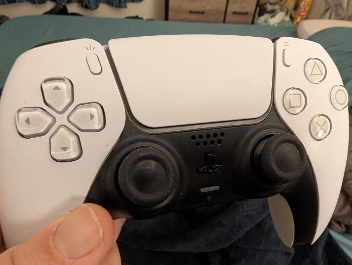 Best Buy Sent Me a Knockoff Controller - What a Surprise!