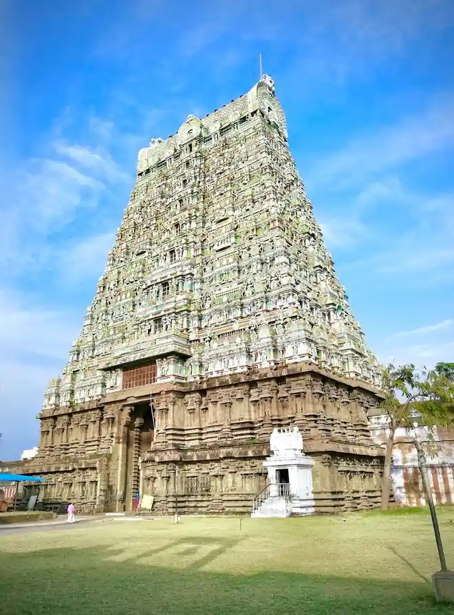 Explore the Kasi Viswanathar Temple in Tenkasi, Tamil Nadu