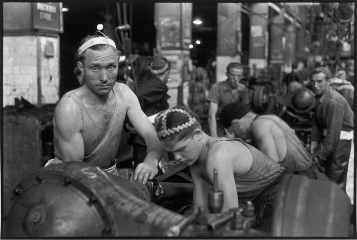 A Glimpse into the Lives of Factory Workers in 1954