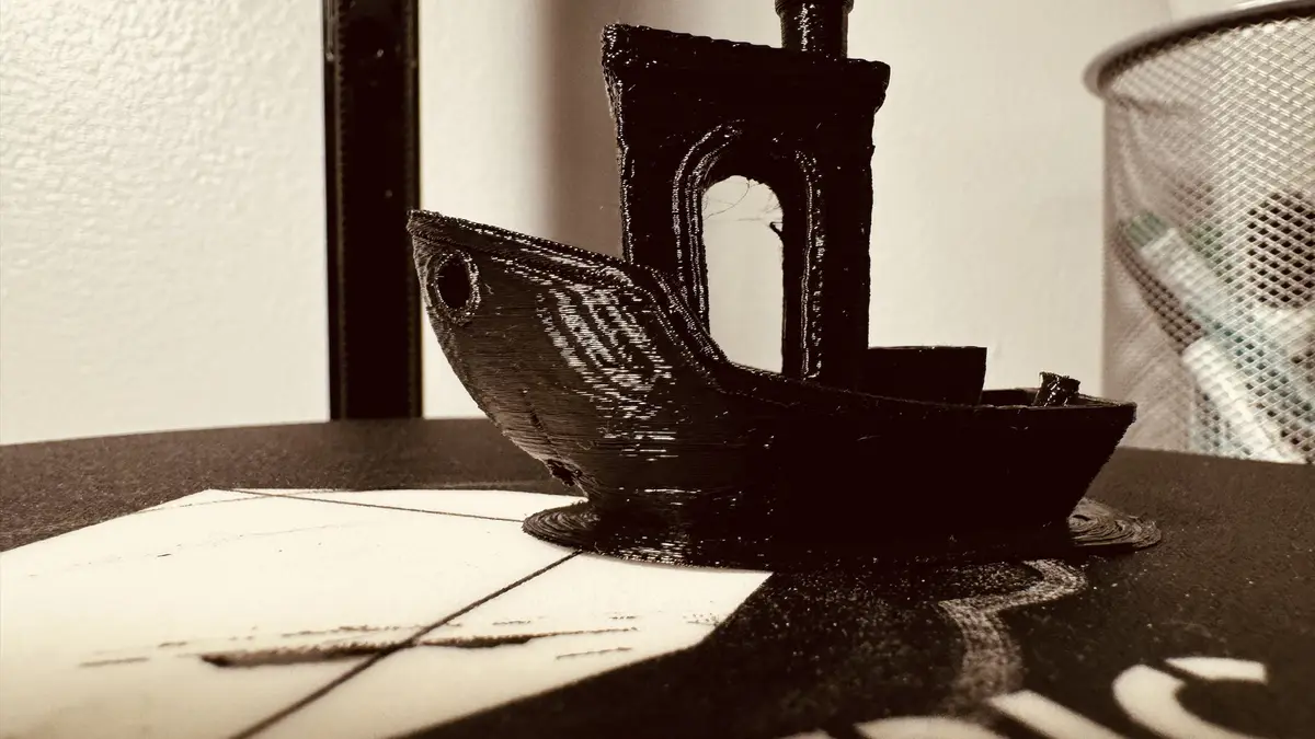 Analyzing the 3D Benchy Print: Diagonal Details and Improvement Suggestions