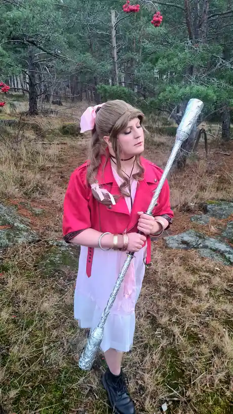 Check Out My Aerith Gainsborough Cosplay!