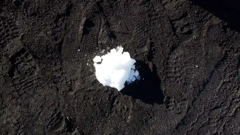 The Epic Clash: Snowball Meets Lava