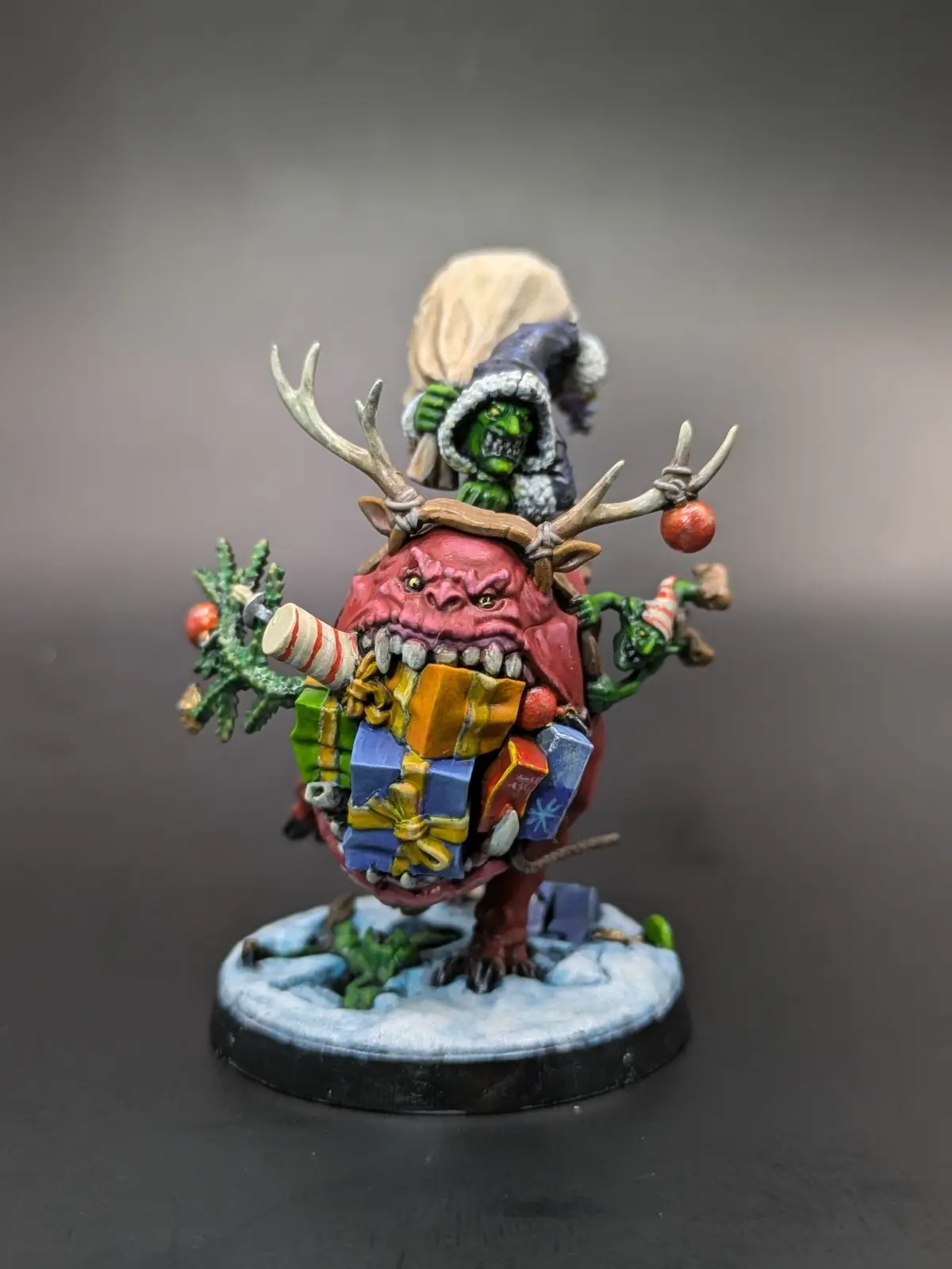 Check out this Grotmas Gitz paint job!