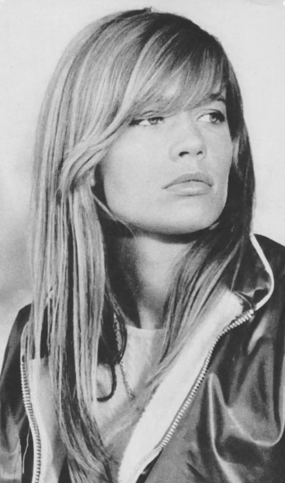 Glamorous Beauties of the 1960s: A Nostalgic Journey