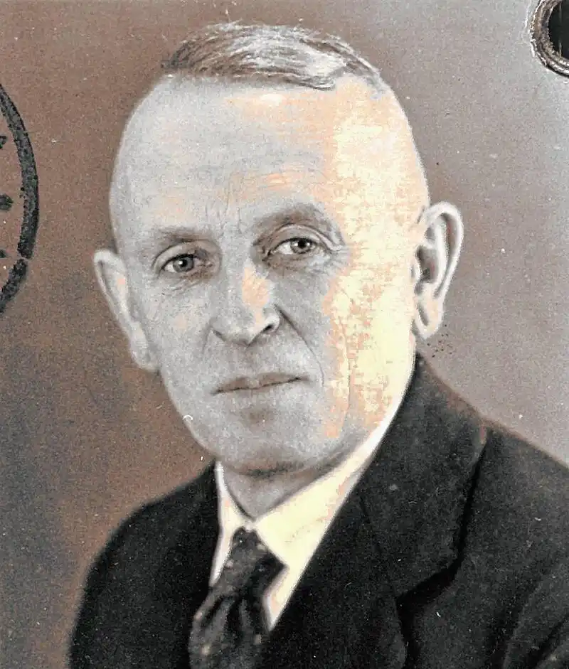 Unraveling the Tale of Franz Holzemer