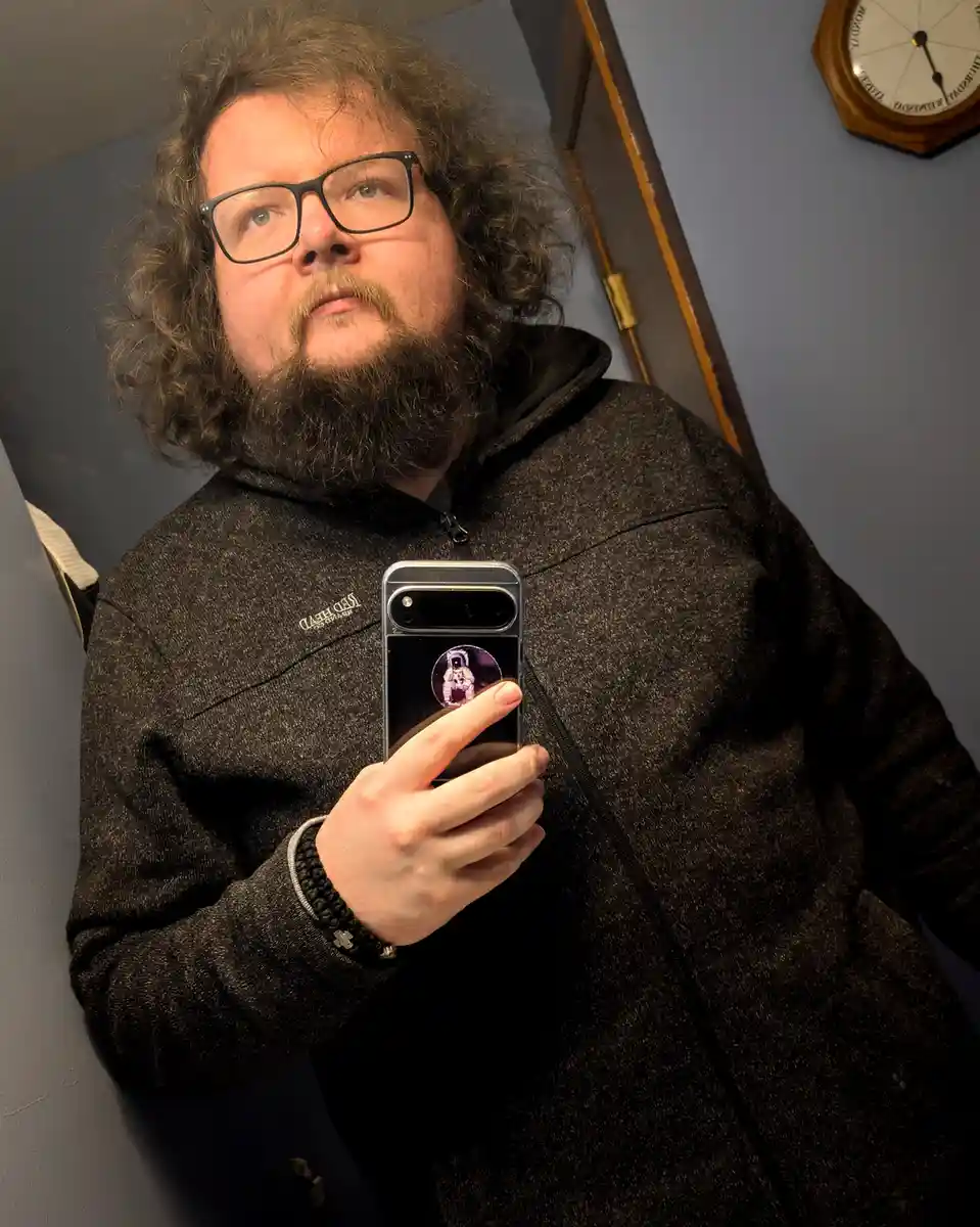 Celebrate Merry Selfie Day with Joy and Laughter!