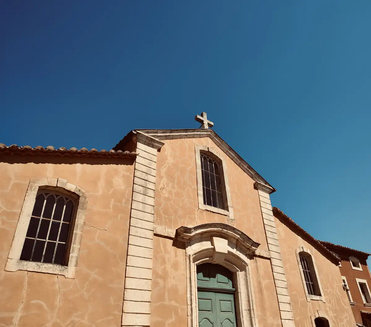 Discovering the Beauty of Roussillon, France
