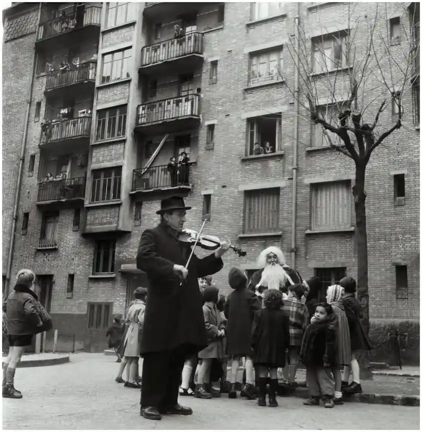 The Enigmatic Father Christmas and the Violinist, Paris 1952