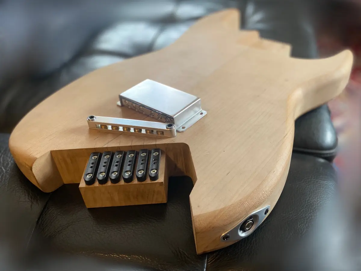 Crafting Johnny's 'Deluxe Orphean' Guitar from Scratch: A Luthier's Journey in Cyberpunk 2077